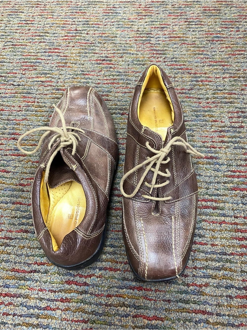 Sandro Moscoloni Brown Leather Lace-Up Oxfords with Yellow Lining